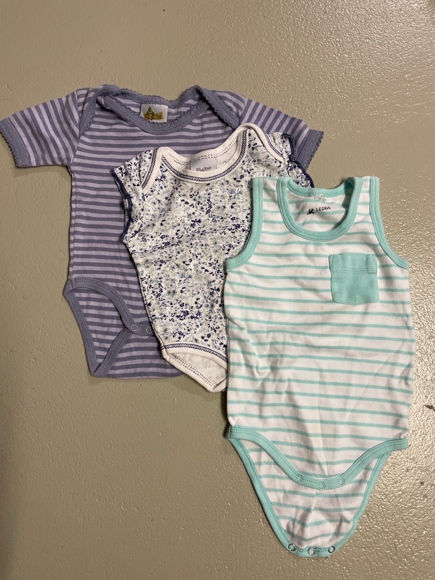 Bundle of 3 - Bodysuit short - size. 62