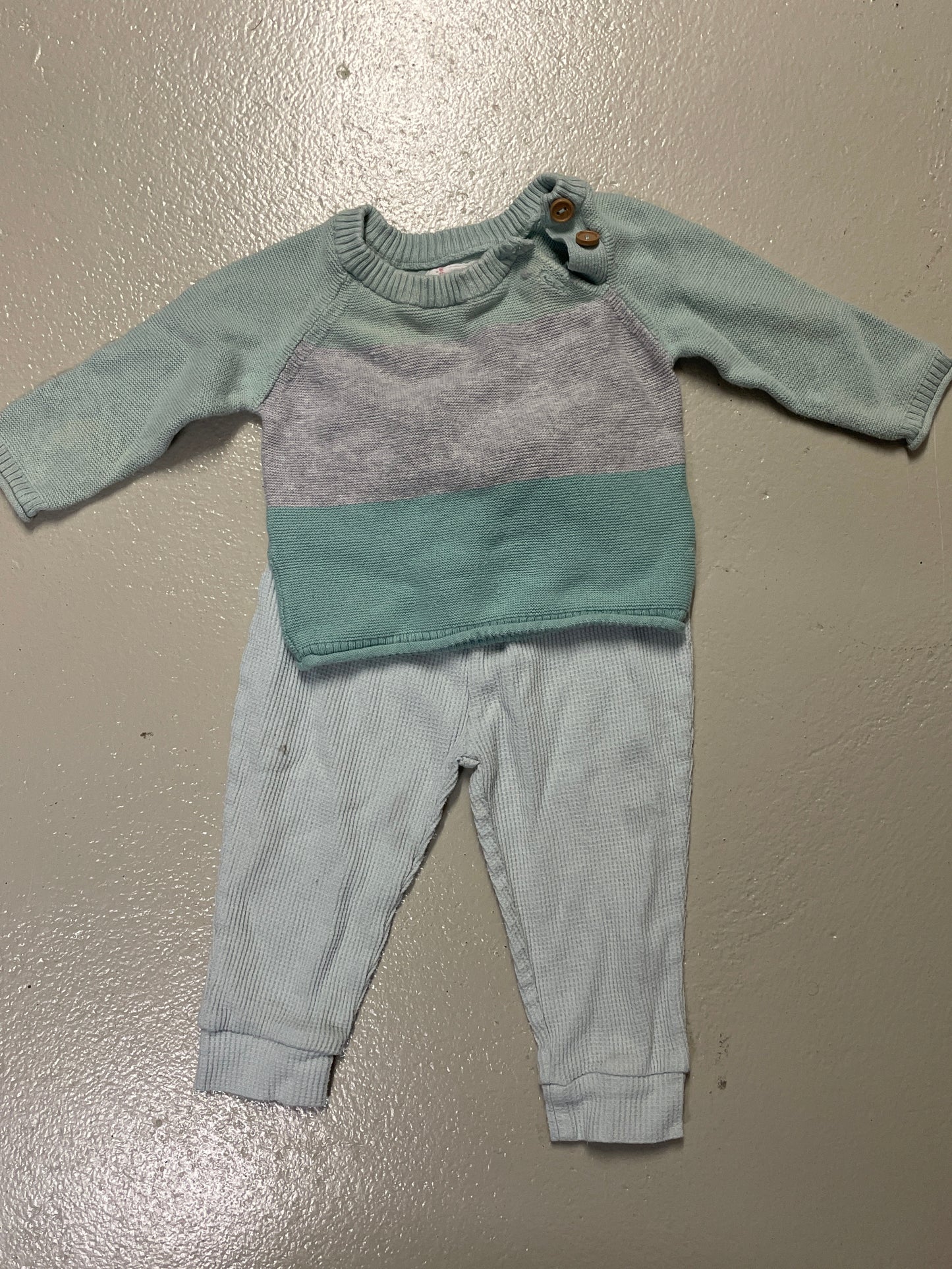 Set of 2 - knitted trousers and sweater - size. 62/68