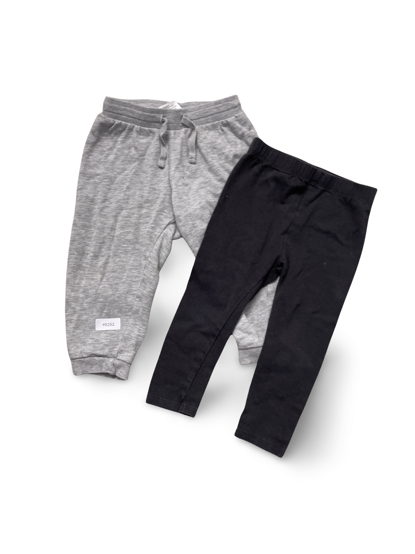 Graue Jogginghose und schwarze Leggings - Gr. 92