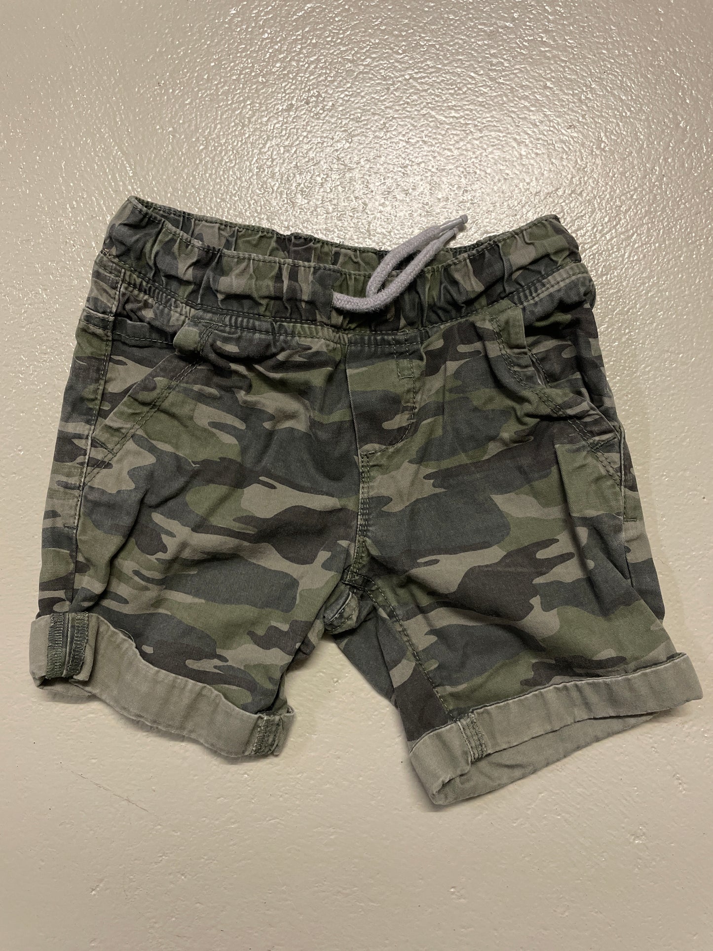 Hose kurz Camouflage-Muster - Gr. 110