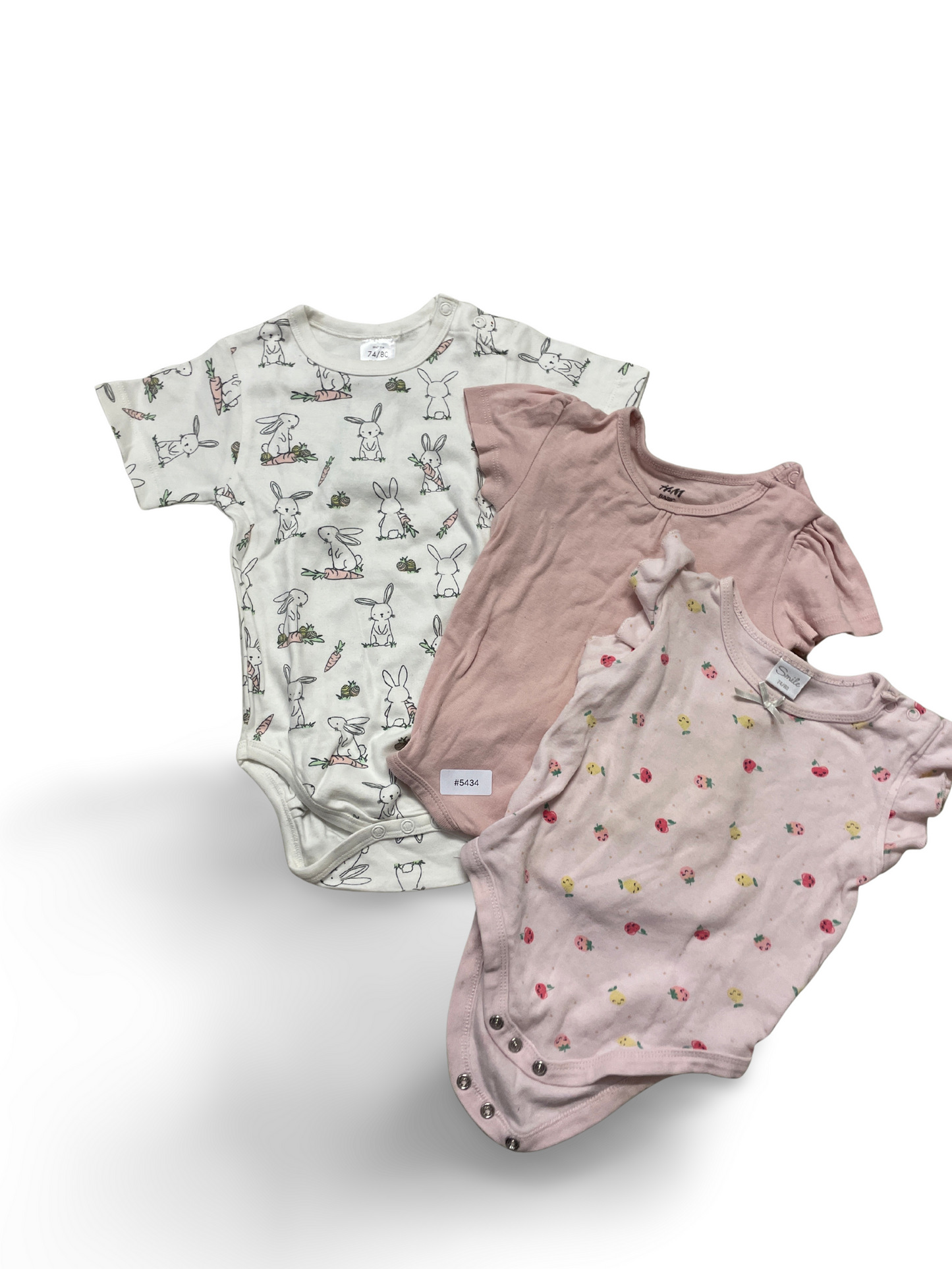 3er Bundle Strampler Rosa und Weiss mit Hasen- und Erdbeerprint - Gr. 74