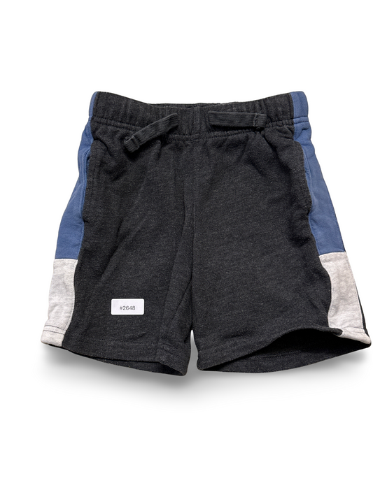 Joggingshorts dunkelgrau mit blauen Seitenstreifen - Gr. 104