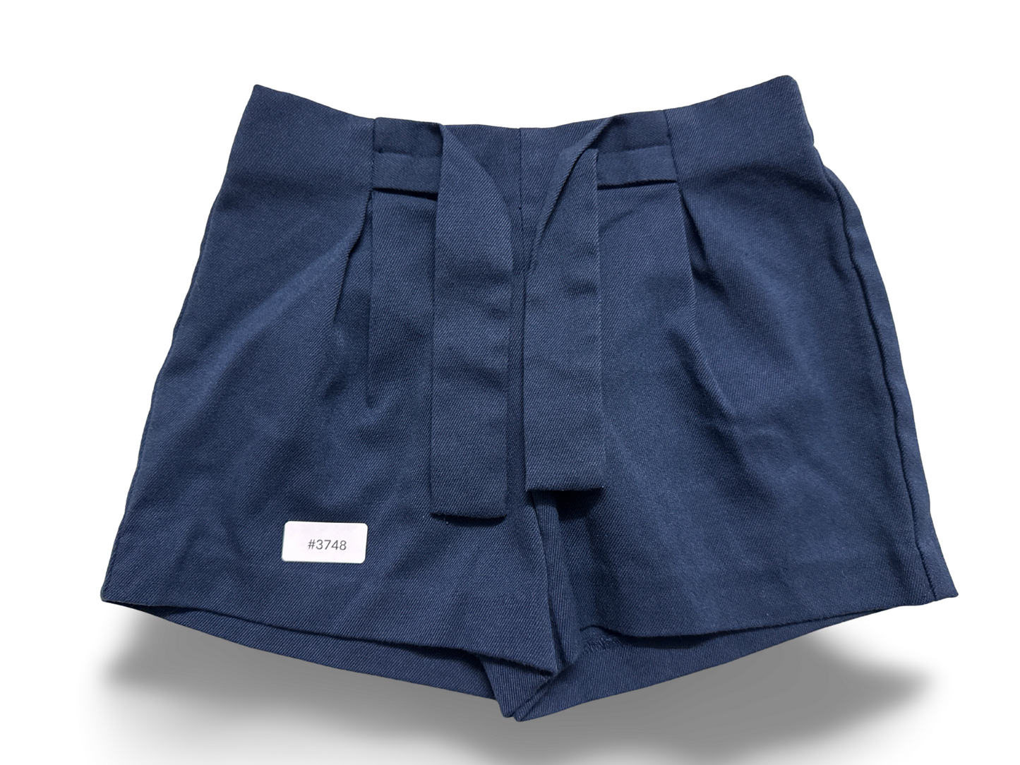 Dunkelblaue Shorts mit Bindegürtel - Gr. 116