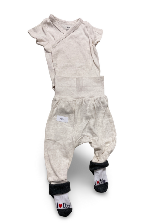 Wickelbody und Hose mit Fusschen - Gr. 50