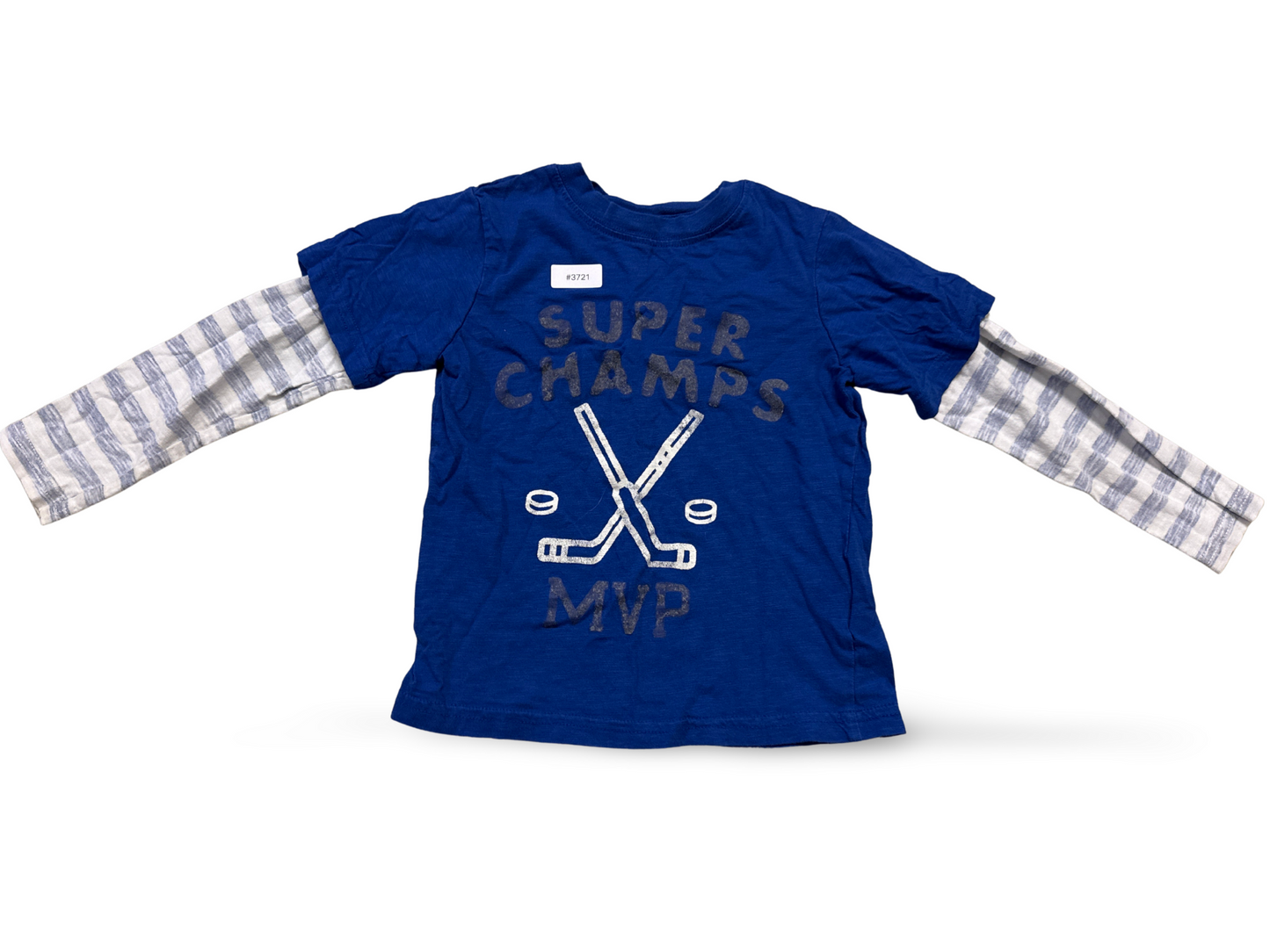 Long-sleeved blue shirt with striped sleeves and hockey print - size 104