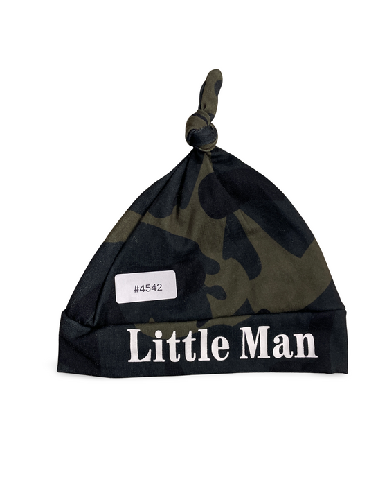 Baby Mütze Tarnmuster mit Knoten und Little Man Print - Gr. 62