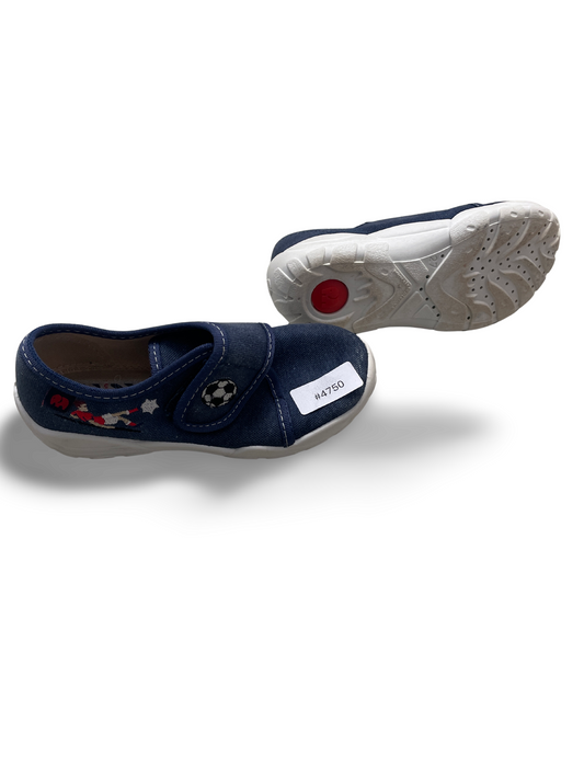 Kinderschuhe blau mit Klett und Fussballmotiv - Gr. 27
