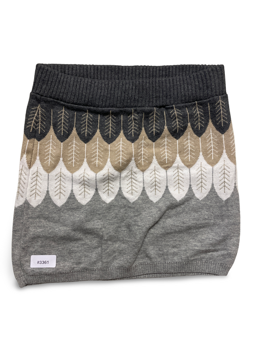Knitted skirt with leaf pattern - size. 122