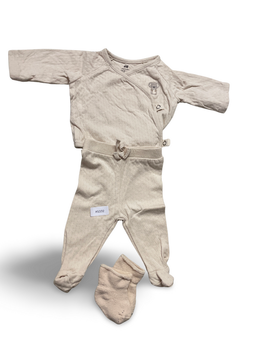 Wickelshirt und Strumpfhose - Gr. 50