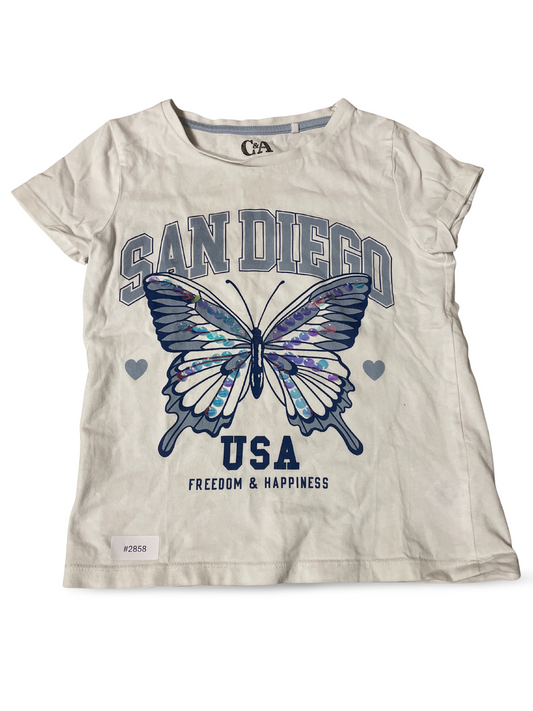 Weisses T-Shirt mit Schmetterlingsprint - Gr. 122