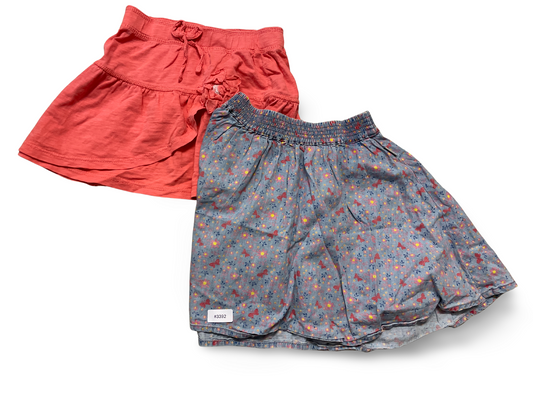 Bundle of 2 girls' skirts - size 116