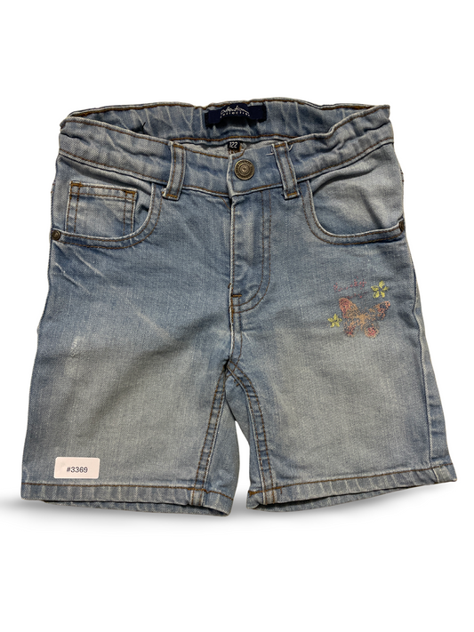 Jeansshorts mit Schmetterlingsstickerei - Gr. 122