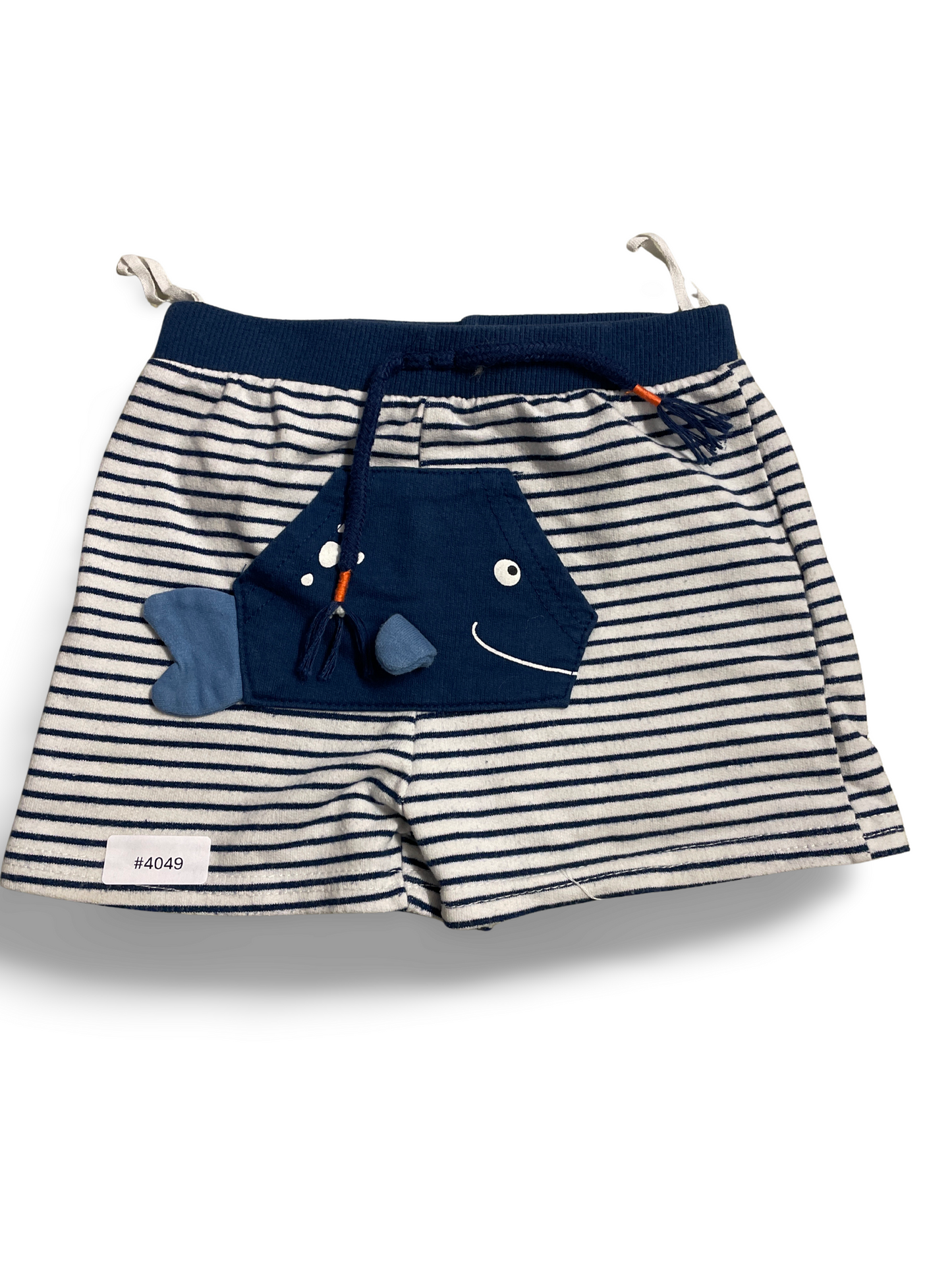 Gestreifte Shorts mit Fischapplikation - Gr. 86