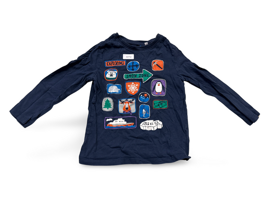 Long-sleeved shirt, navy blue with winter motifs - size 122