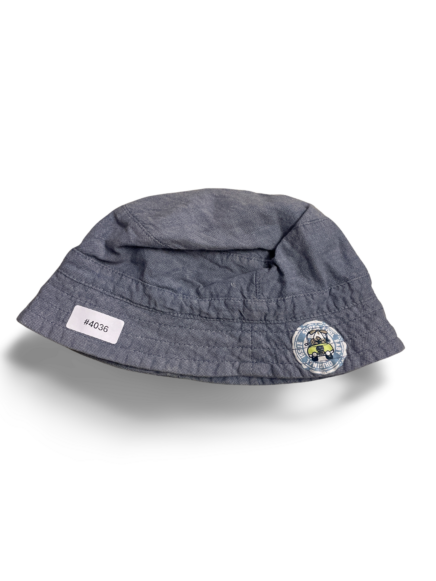 Blauer Sonnenhut mit Auto-Aufnäher - Gr. 92