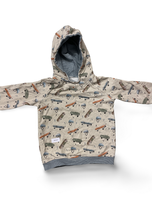 Kapuzenpullover mit Skateboard-Print - Gr. 98