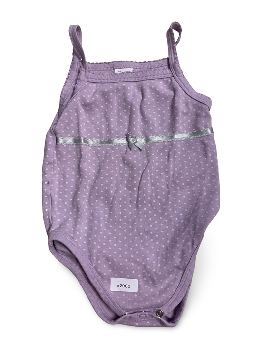Lila Body mit Tupfen und Spaghettitraegern - Gr. 86
