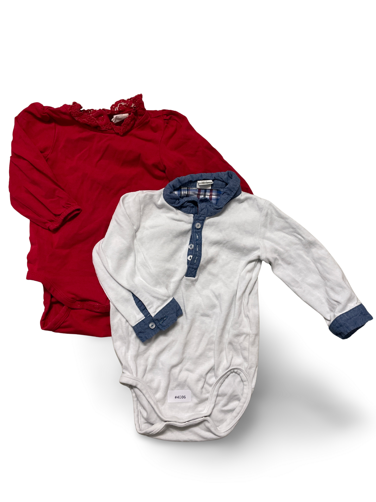 2er Bundle Strampler langarm rot und weiss mit Spitzen- und Jeanskragen - Gr. 74