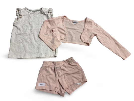 Dreiteiliges Set Shirt, Bolero und Shorts - Gr. 86
