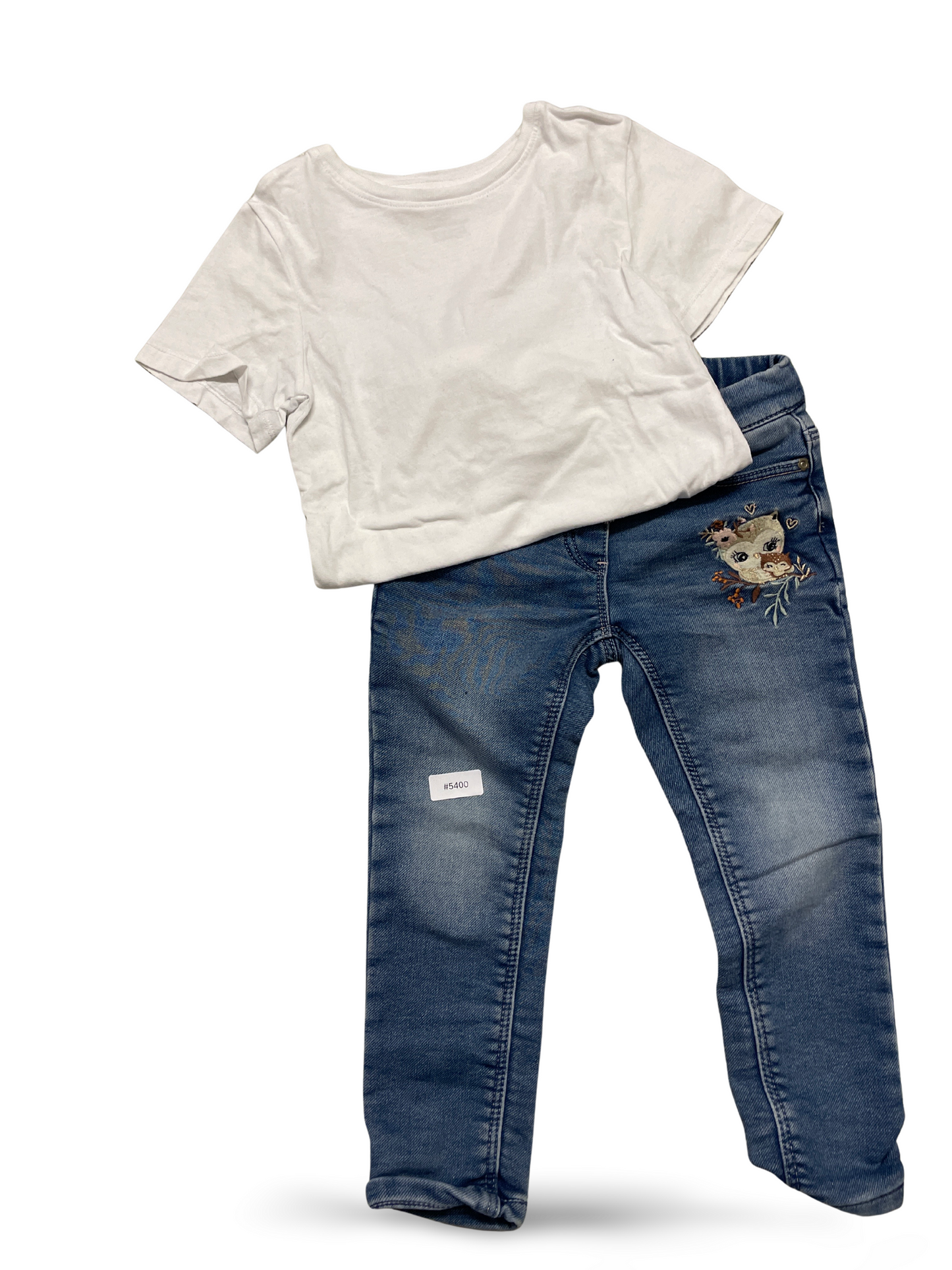 Weisses T‑Shirt und Jeanshose mit Tierstickerei - Gr. 110
