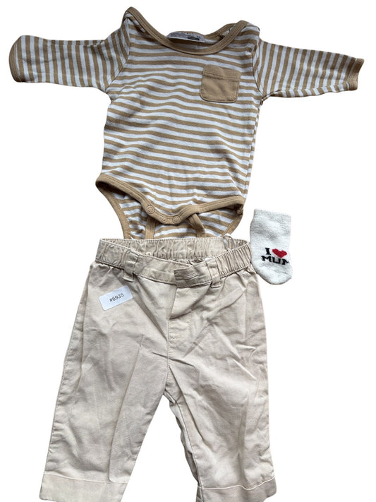 Onesie and Pants Set - Size 56