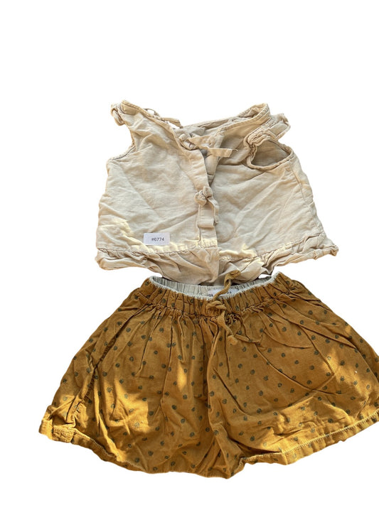 Sleeveless top and shorts set - Size 98