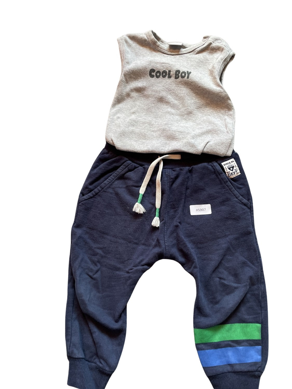 Cooles Set mit Tanktop und Jogginghose - Gr. 86