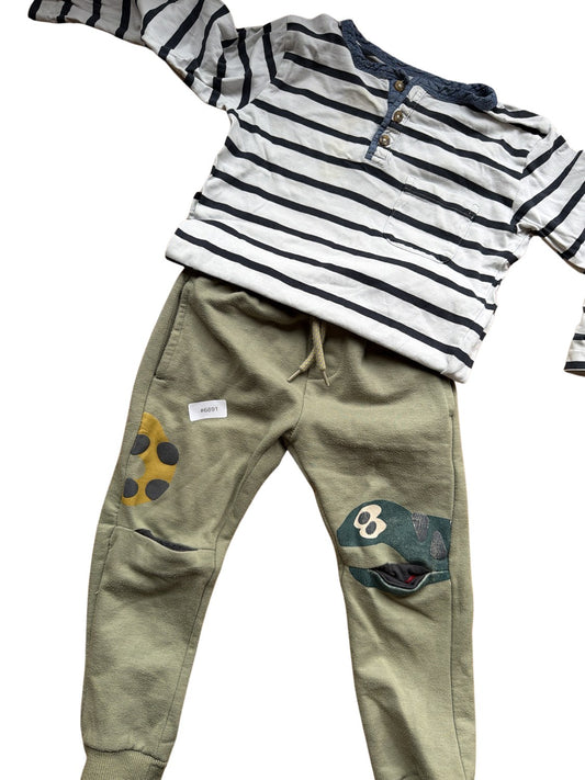 Striped Sweater and Joggers Set - Size 98