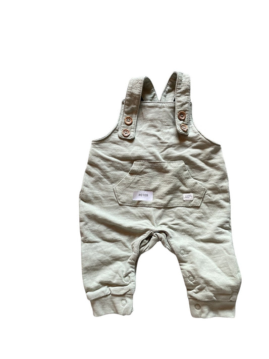 Latzhose mit Knöpfen - Gr. 56