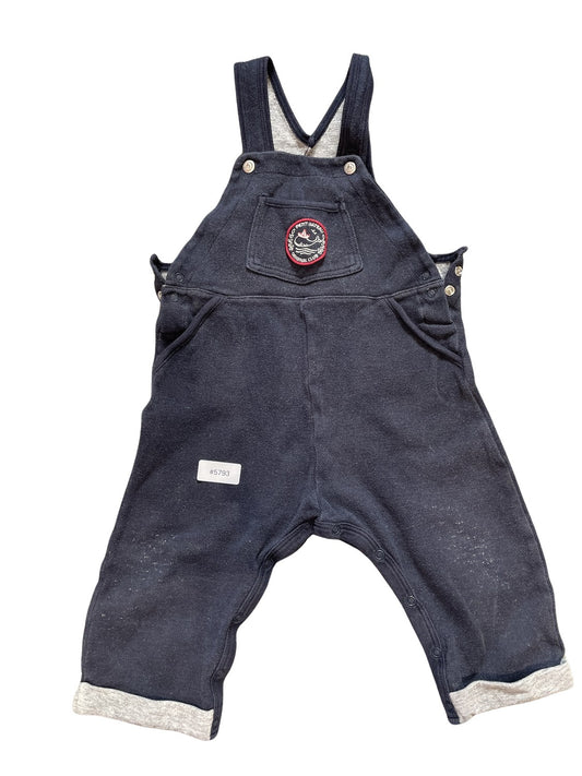 Latzhose mit Badge - Gr. 80