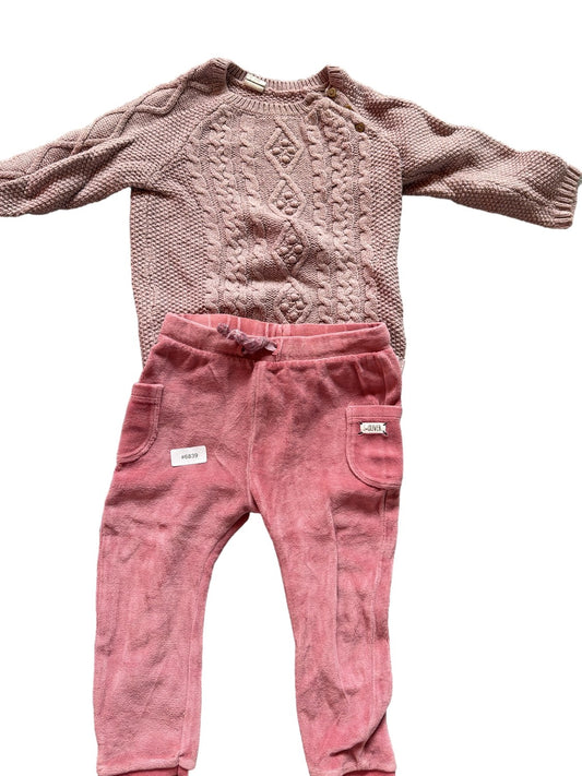 Sweater and Sweatpants Set - Size 86
