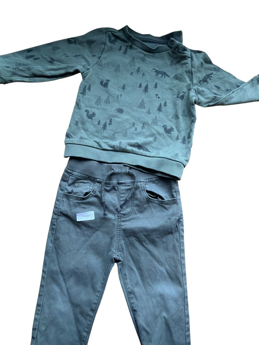 Green Sweatshirt Set - Size 92